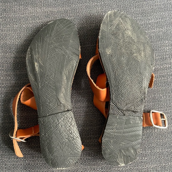 Brave soles leather strappy sandal - Picture 6 of 6